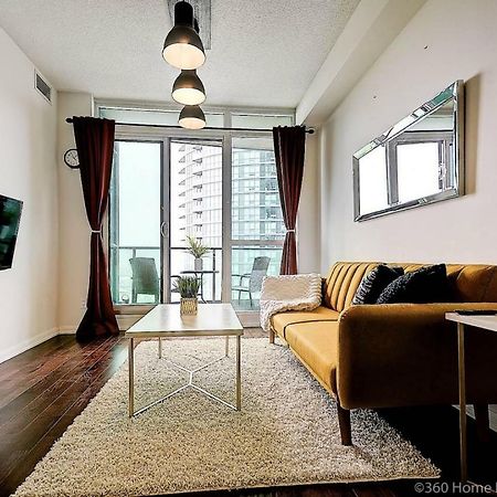 30 Off Lake View Property Heart Of Downtown Toronto Exterior photo